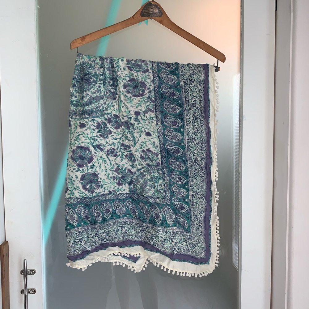 Square scarf - Picture 2 of 4